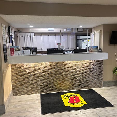 Super 8 By Wyndham Mundelein/Libertyville Area Exterior foto