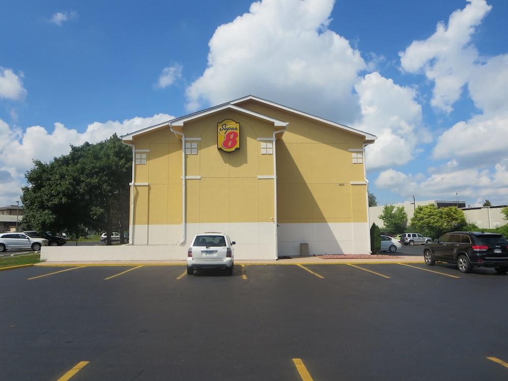 Super 8 By Wyndham Mundelein/Libertyville Area Exterior foto